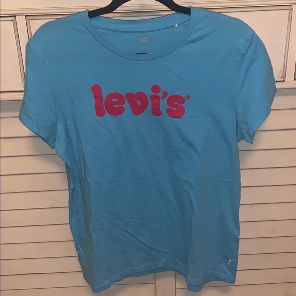 Levi’s Tee